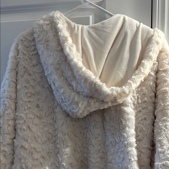 Plush Cream Hooded Cardigan - Picture 5 of 7